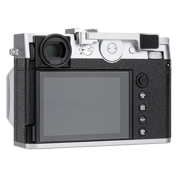 Daumengriff Fujifilm GFX100RF silber an Kamera montiert