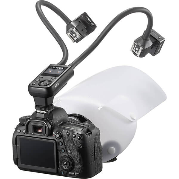 Godox MCL-D diffuser with MCL-250 and flash on camera in use Godox MCL-D diffuser with MCL-250 and flash on camera in use