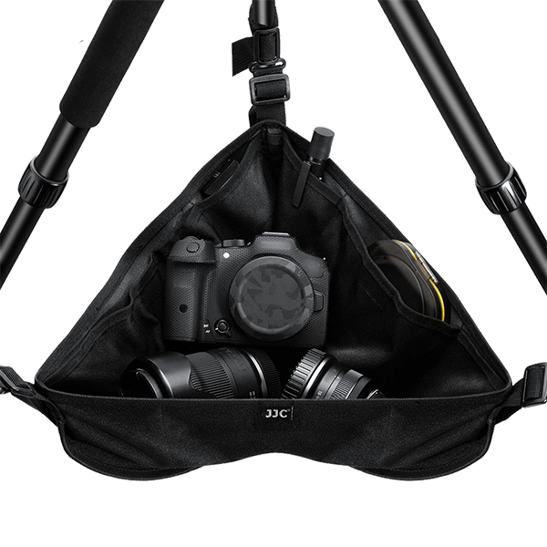 Triangular cloth for weighting to all tripods