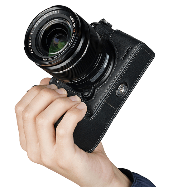 SmallRig Leder Etui zu Fujifilm X-S20 4232 in Hand