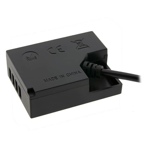 Hinteransich des Patona Fujifilm NP-W126S Dummy Akkus mit USB-C Anschluss