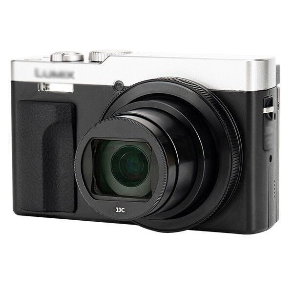 JJC Ultra Low Reflection UV Filter F-ZS an Kamera montiert