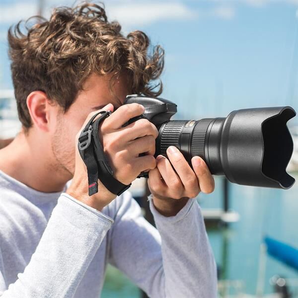 Peak Design Clutch CL-3 Handschlaufe im Detail