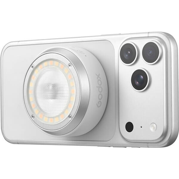Godox A2 magnetisch an der iPhone-Rückseite