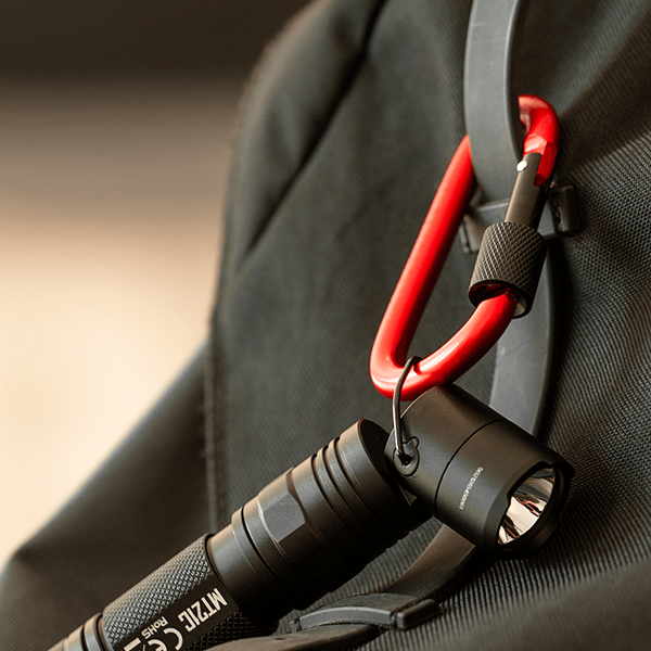 Fotografen Karabinerhaken in Rot KB-1R 3er Set in Anwendung