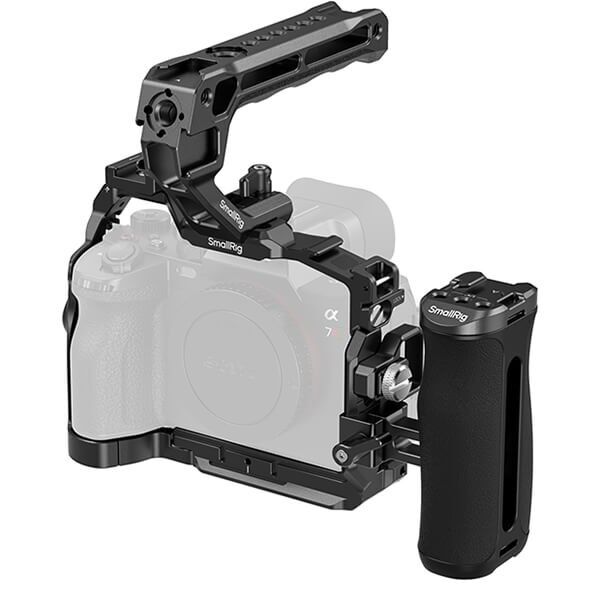 SmallRig Cage Kit for Sony Alpha 7R VI – front view on camera SmallRig Cage Kit for Sony Alpha 7R VI – front view on camera