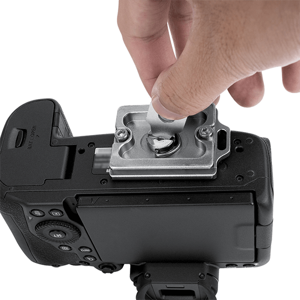 Battery box and memory card case in one from JJC