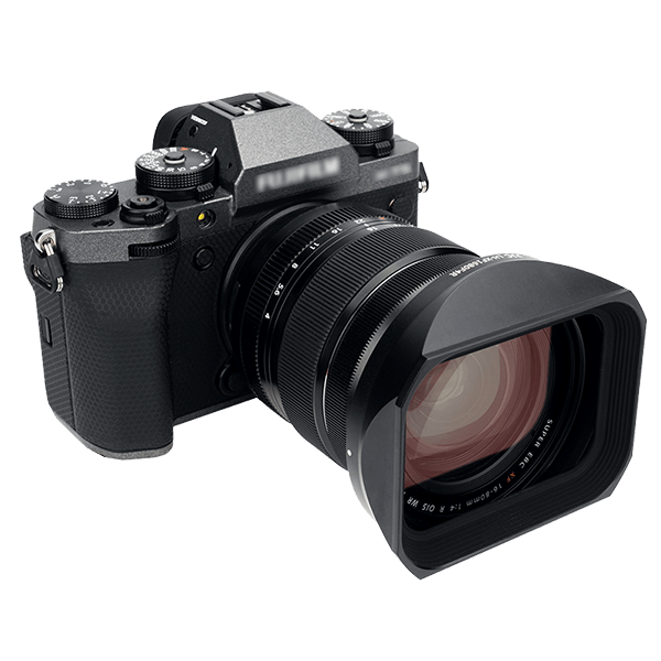 Gegenlichtblende zu Fuji XF 16-80mm f4 R OIS WR Objektiv an Objektiv