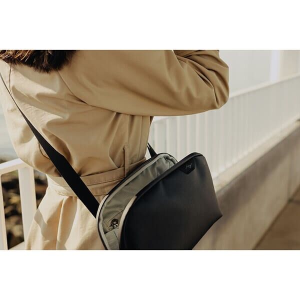 Peak Design Travel Crossbody Bag in Black: A Sling Bag for Cameras and Everyday Use Peak Design Travel Crossbody Bag in Black: A Sling Bag for Cameras and Everyday Use
