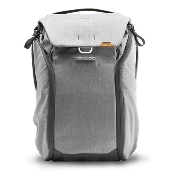 Peak Design Everyday Backpack 20L v3 in Ash