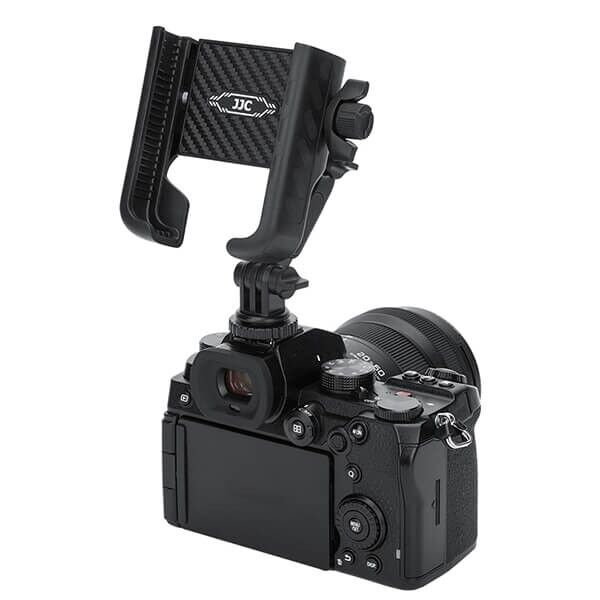 JJC PM-CS1 Blitzschuhhalterung auf Kamera montiert