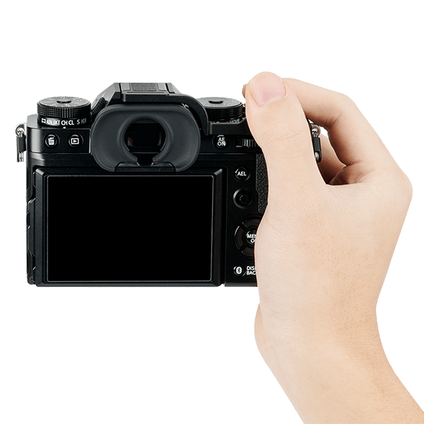 Thumbs Up Grip JJC für Fujifilm X-T5 in schwarz in der Hand