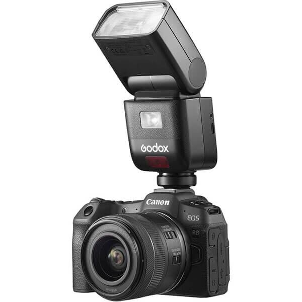 Godox V480 C montiert auf Canon Kamera