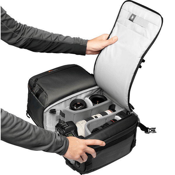 Fotorucksack Lowepro Fastpack PRO BP 250 AW III grau beim öffnen