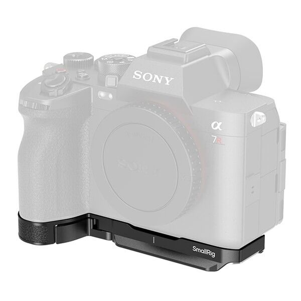 SmallRig Arca Mounting Plate for Sony Alpha 7R VI on Camera