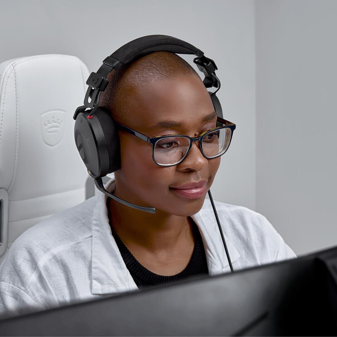 Rode NTH-100M Over-Ear Headset with Detachable Broadcast Microphone for Podcasting Streaming and Calls Rode NTH-100M Over-Ear Headset with Detachable Broadcast Microphone for Podcasting Streaming and Calls