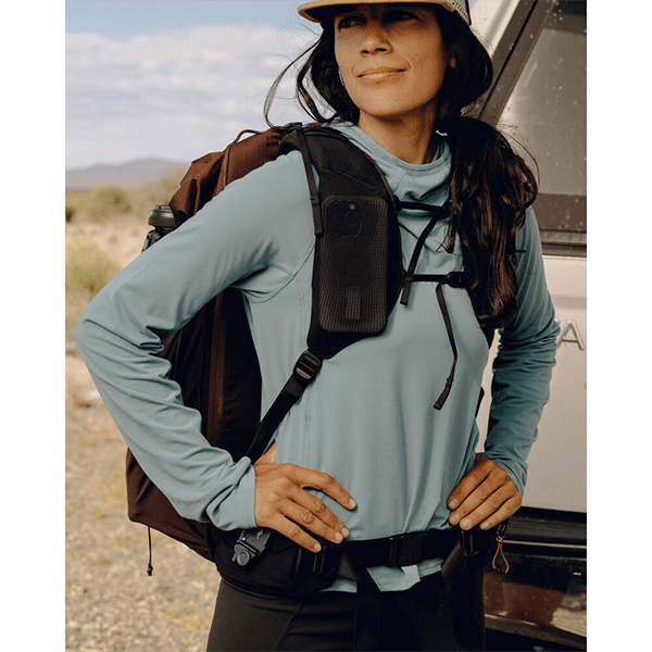 Outdoor 25L and 45L black Peak Design hip belt