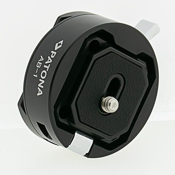 Patona quick-release plate with flip-lock closure on top