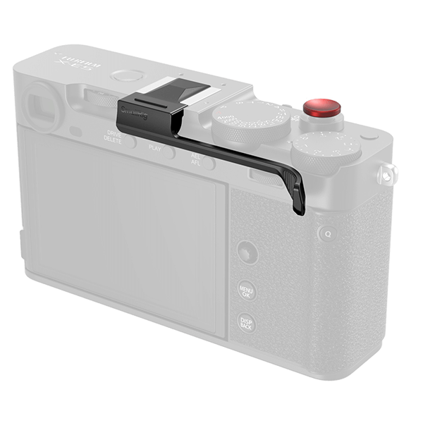 Thumb Grip montiert an der Fujifilm X-E5 in schwarz