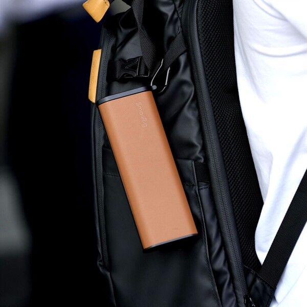 SmallRig CFexpress Typ A in Anwendung an Rucksack