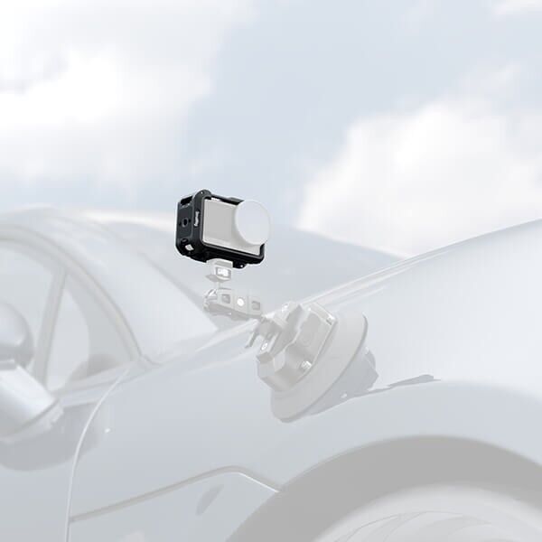 SmallRig Kaefig fuer DJI Osmo Action 6 montiert auf Saugnapf