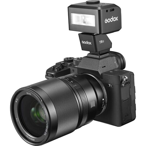 Godox TTL Hot Shoe Riser auf Sony Kamera montiert
