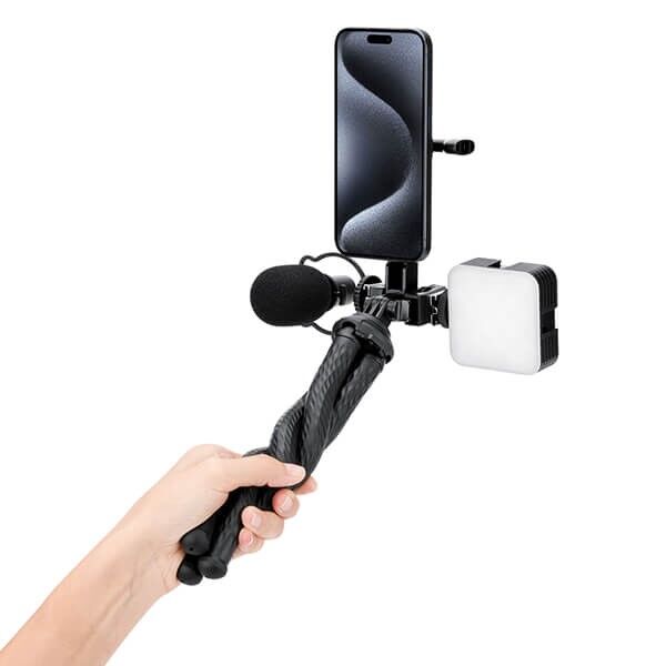 JJC TP-FT2 flexible tripod with MagSafe mount for iPhone in use JJC TP-FT2 flexible tripod with MagSafe mount for iPhone in use