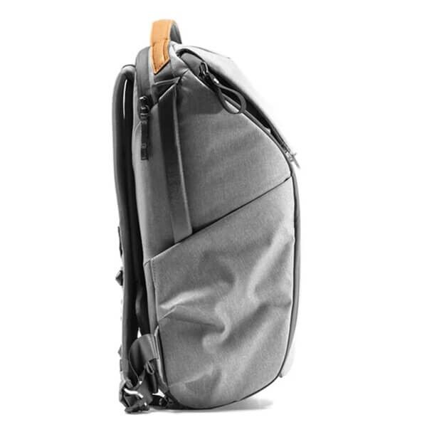 Peak Design Everyday Backpack 20L v3 in Ash seiltich