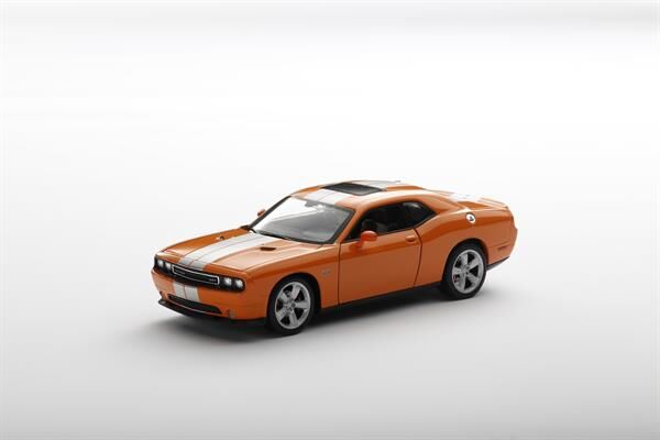 Welly Dodge Challenger SRT orange 1:24