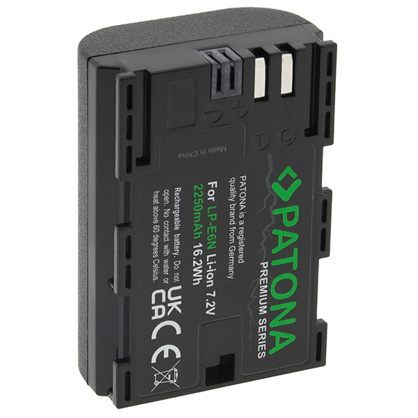 Canon LP-E6N Premium Akku von Patona stehend