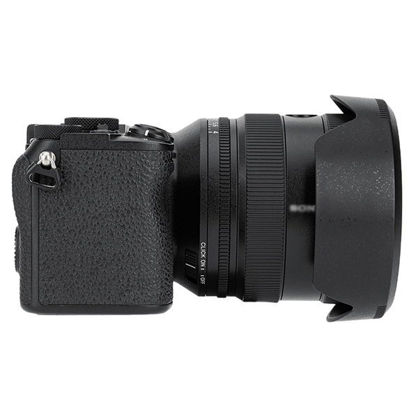 JJC LH-SH174 montiert auf Sony 70–200 mm Objektiv von der Seite JJC LH-SH174 montiert auf Sony 70–200 mm Objektiv von der Seite