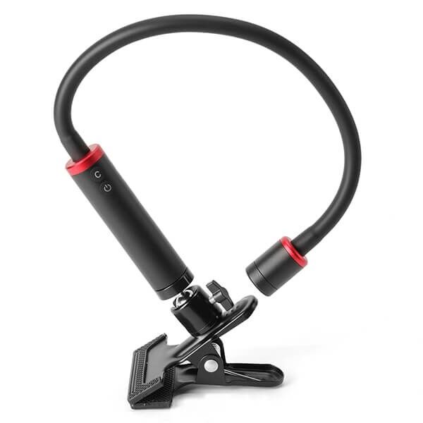 Battery-powered SmallRig LED light for macro photography