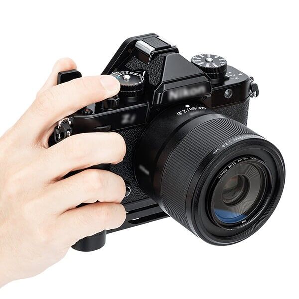 Thumbs Up Grip JJC zu Nikon ZF in schwarz