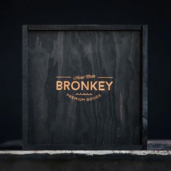 Bronkey Doppelagiger Leder-Kameragurt Tokyo #501 Verpackung