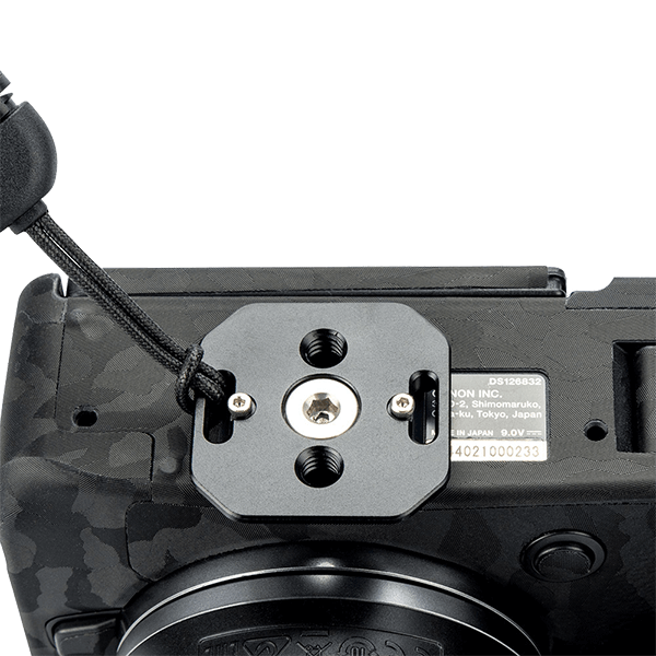 Kameragurt breit in schwarz mit Schnellverschluss QRS-D1-Black von JJC Arca Platte