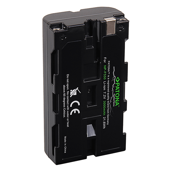 Akku für Sony NP-F550 von Patona Premium stehend