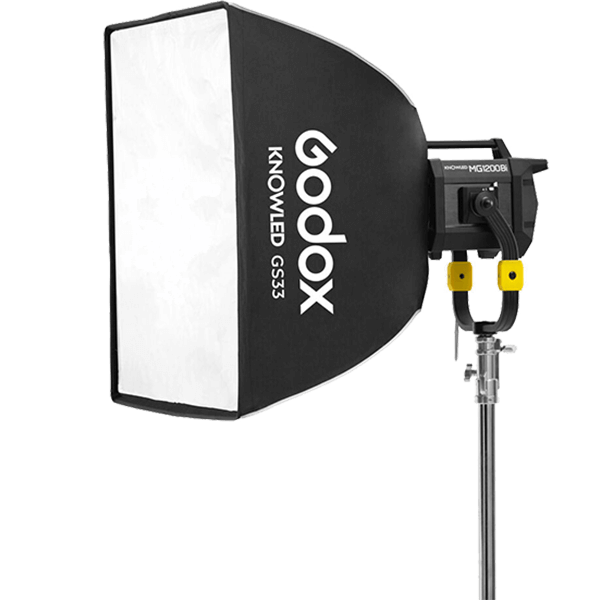Godox GS33 Softbox 90x90 cm zu KNOWLED MG1200Bi an Leuchte Godox GS33 Softbox 90x90 cm zu KNOWLED MG1200Bi an Leuchte